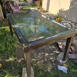 Free Dining Table Set