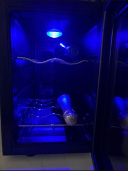 Small Black+Decker Mini fridge - 6 Bottle LED Display