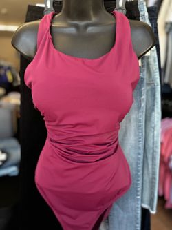 Ladies TYR one piece swimsuit