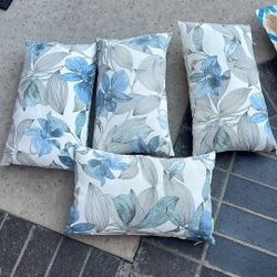 Outdoor Pillows 