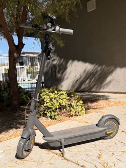 Segway Ninebot KickScooter MAX G30P – Long Range Electric Scooter!