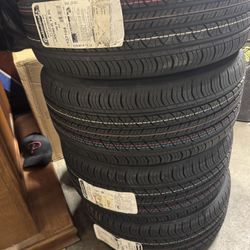 Tesla Tires 235 / 40 R 19
