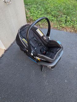 Detachable baby carrier