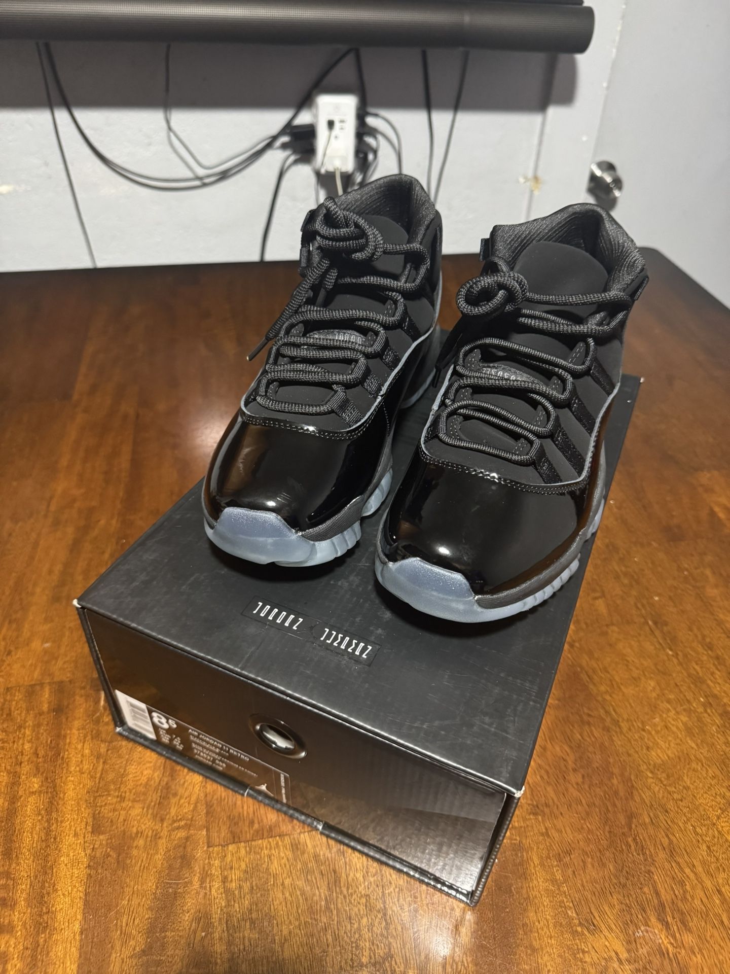 Jordan 11 " Cap & Gown"