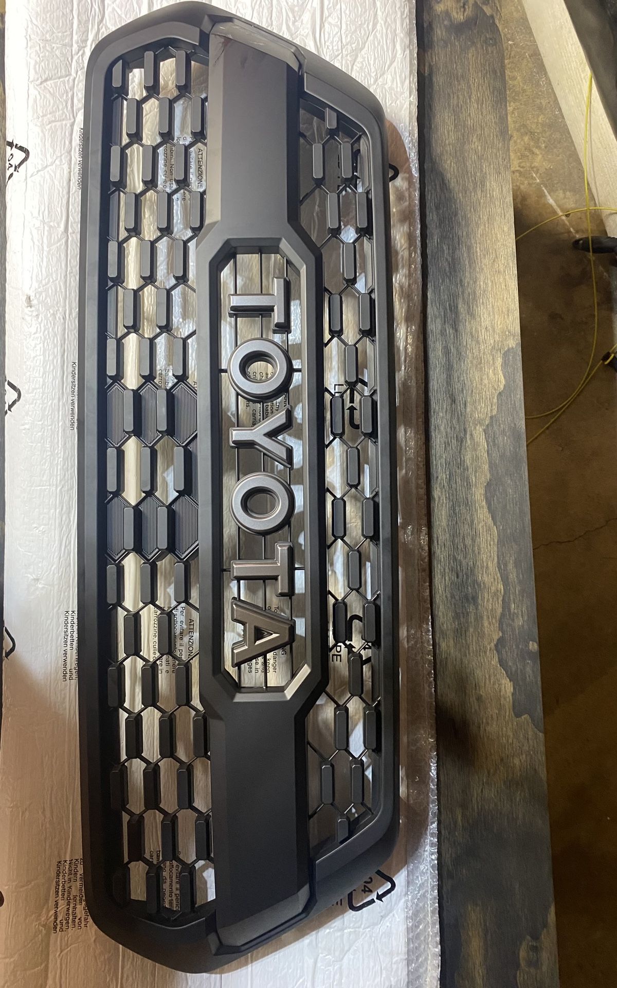 TRD TOYOTA  TACOMAGRILL