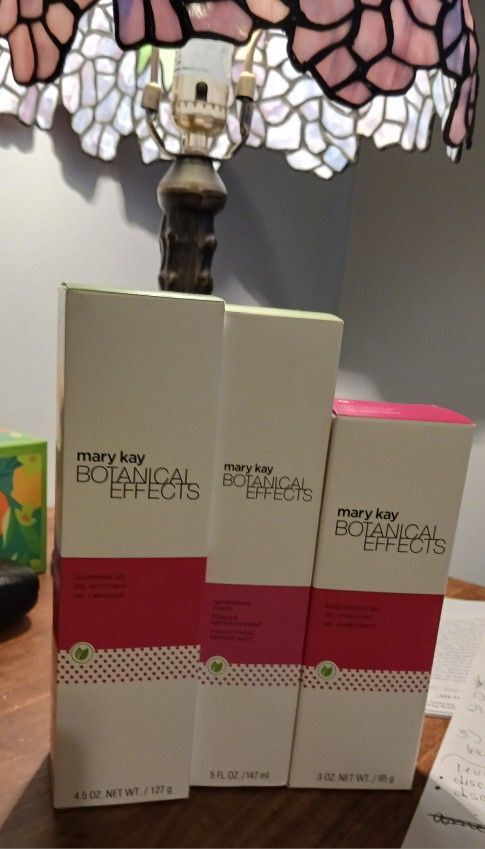 Brand New Set Of Mary Kay Botanical Effects Regimen Set