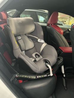 Britax Römer 360° Rotating Car Seat – Excellent Condition