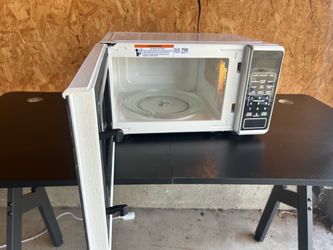 Walmart Mainstays Microwave