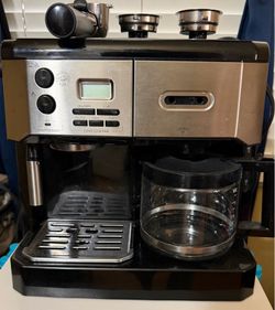 De’Longhi Coffee and Espresso Maker