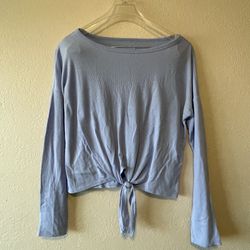 Arizona Jean Co., Women’s Light Blue Longsleeve Front Tie Shirt, Size M