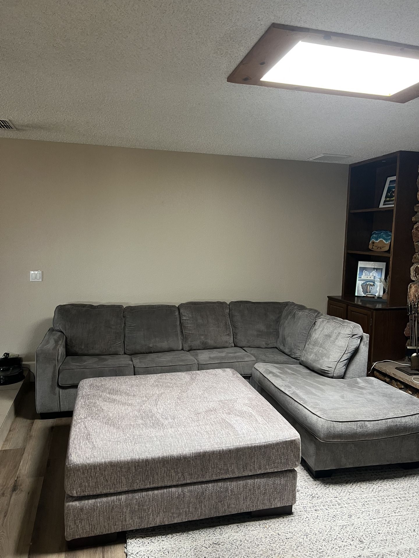 Corner Couch With Ottoman