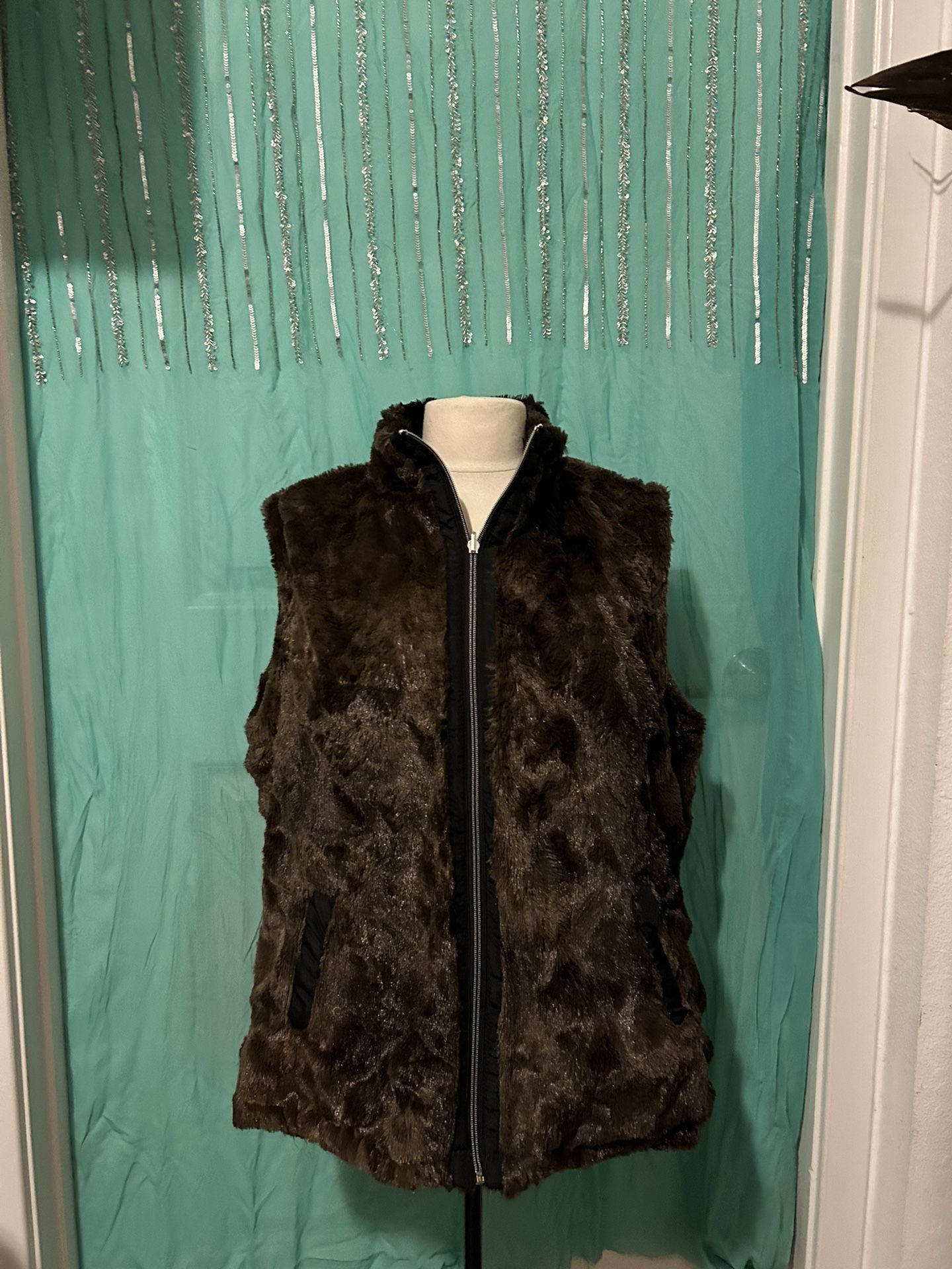 Woman’s Faux Fur Brown Vest