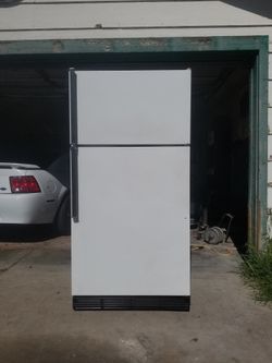 Kenmore Refrigerator Works Great Plugged In