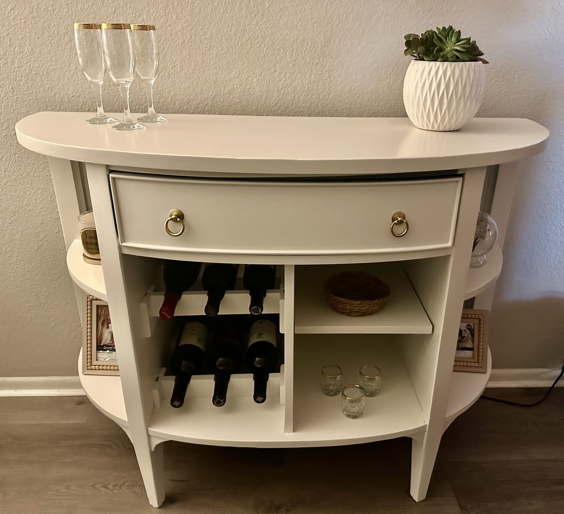 Stand/Bar (Read Description 
