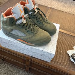 Jordan 5 Olive Size 12 Men  Used