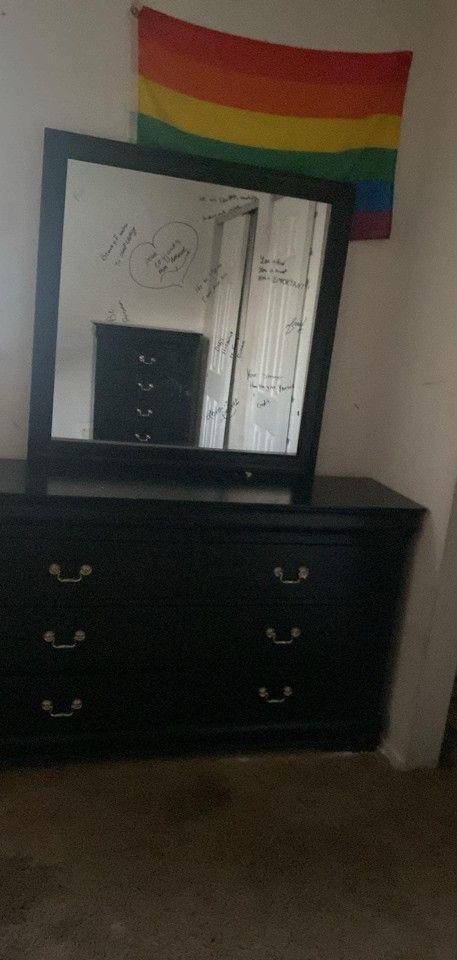 Dresser Set For Sell Asap