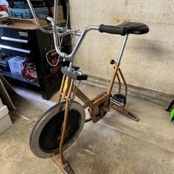 Vintage Schwinn XR-8 Exercise Bike