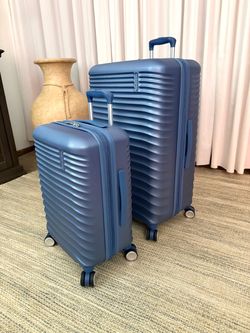 American Tourister Hardside Luggage Set