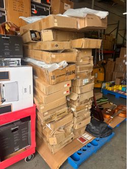 B-STOCK Musical Instrument and Pro Audio Pallet
