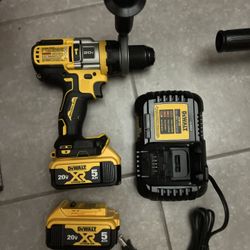 Dewalt Hammers Drill Kit  3 Speed 2 Battery 5.0 Fast Charger 