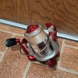 Shakespeare 5.2:1 Red Spinning Reel