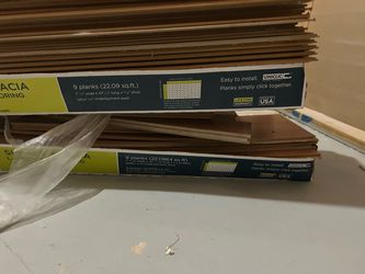 Select surfaces waterproof Uniclic Click-Together Laminate Flooring Planks