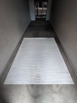 Calvin Klein Moire Ivory Area Rug – 7’9” x 9’6”