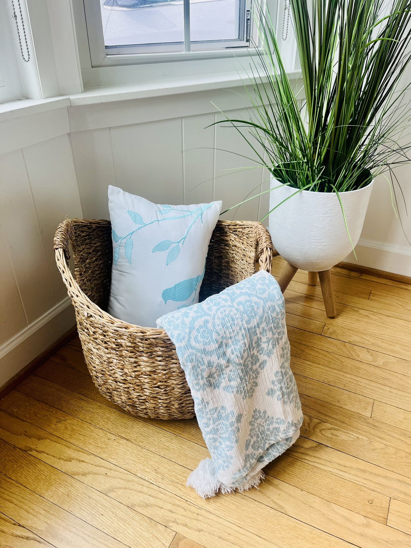 SEAGRASS BASKET FROM BRIGHTROOM