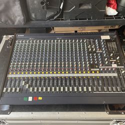 YAMAHA MG24 /14Fx mixing console 24 channels 