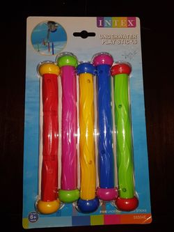 UNDERWATER PLAY STICKS/Para el agua