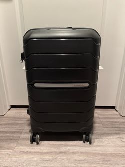 Samsonite large suitcase and carry on