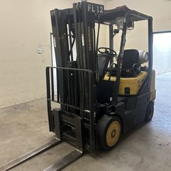 Forklift 
