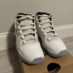 Jordan 11 Legend Blue