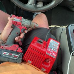 Hammer Drill Battery Charger 