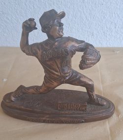 Angels #40 Cy Young Award Bronze Figurine