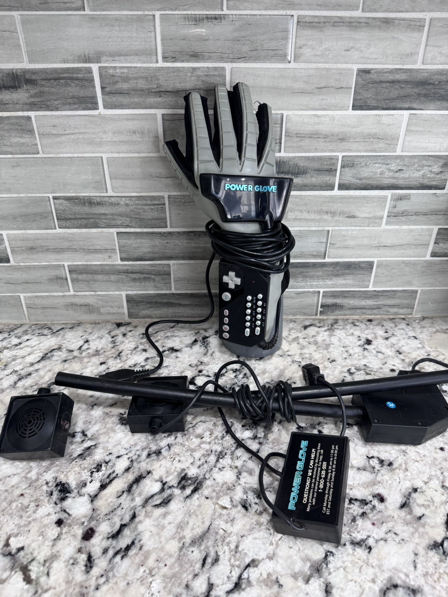 Nintendo Power Glove