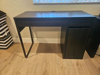 Desk- Ikea Micke