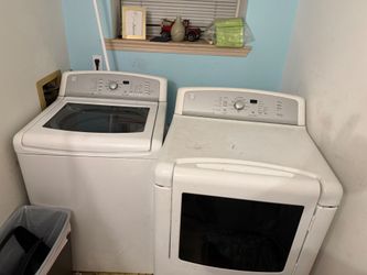 Kenmore Washer and Dryer Set