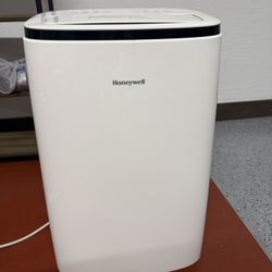 Honeywell Portable Air Conditioner – Powerful Cooling & Dehumidifier