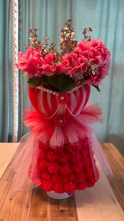 Mannequin Basket for all occasions