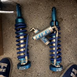 King 2.5 Extended Travel Shocks