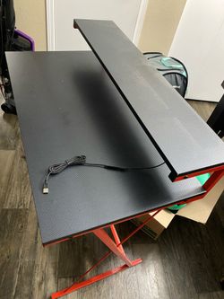 Gaming desk