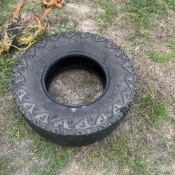 💪 Training / CrossFit Tire – Heavy Duty!   Description: 👉 Big heavy-duty tire – perfect for training, CrossFit, yard workouts, or kids to 