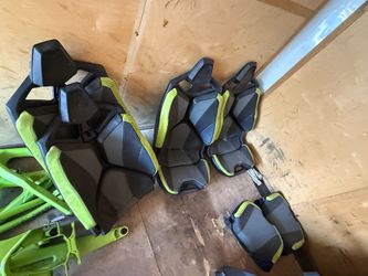 2024 Polaris rzr seats