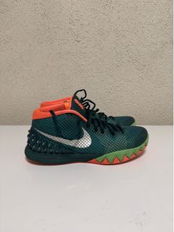 Nike Kyrie 1 Letterman Size 9