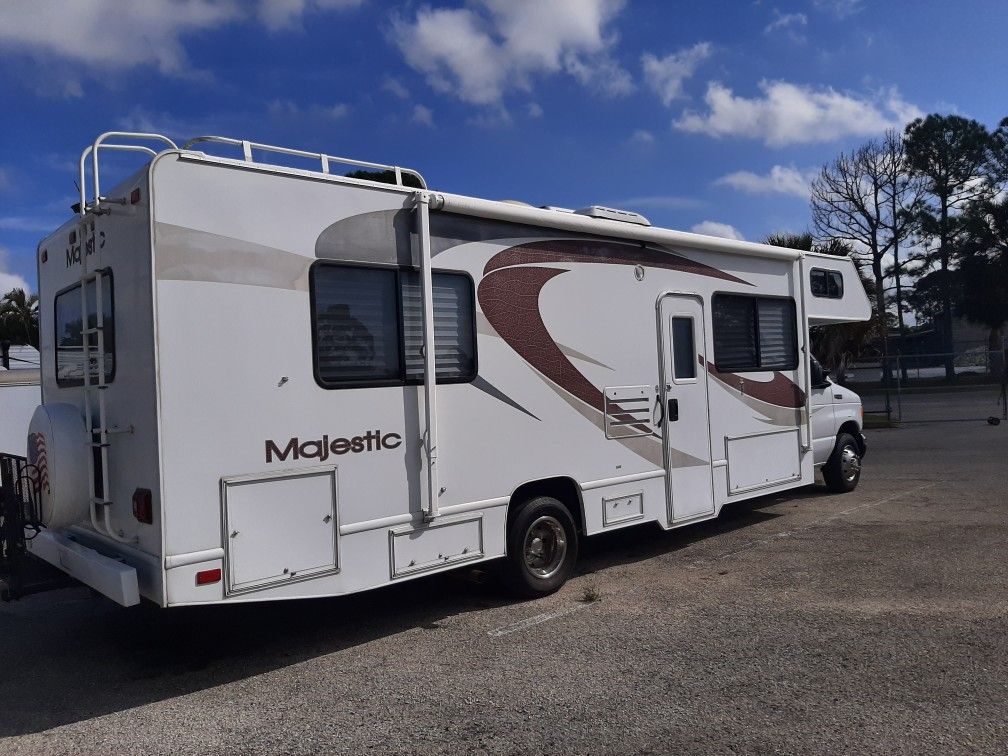 2006 Majestic Motorhome