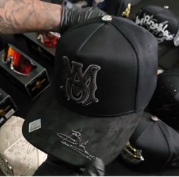 AMR BLACK HAT
