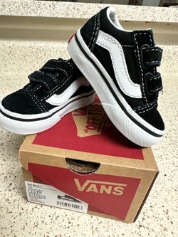 Toddler’s Vans Shoes