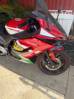 MOTORCYCLE 250 EFI