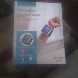 Brookstone Wrist Blood Pressure Monitor Brand New 